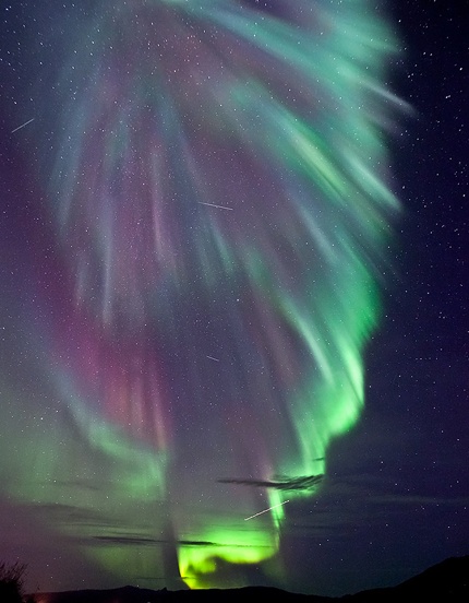 AURORA BOREALIS STRIATED LIGHT VEIL